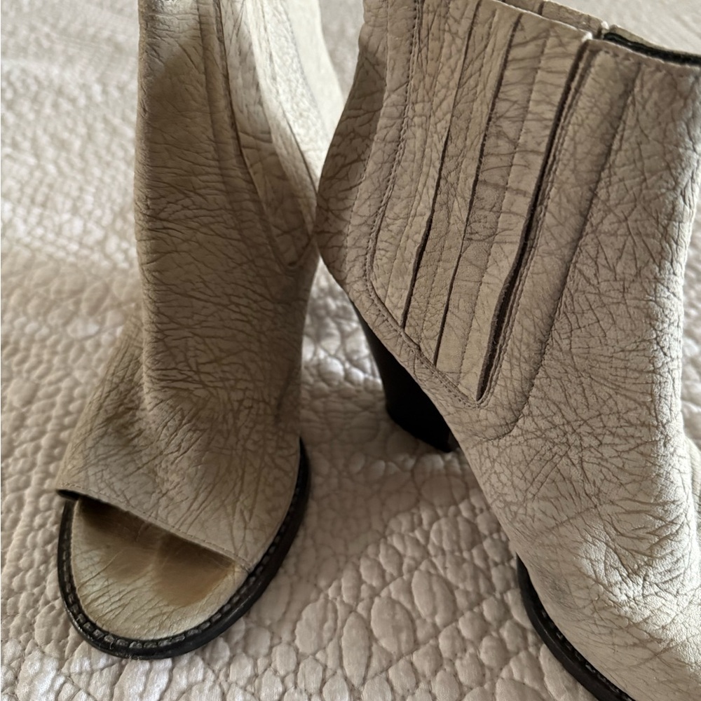 Women's Cream Ankle Boots